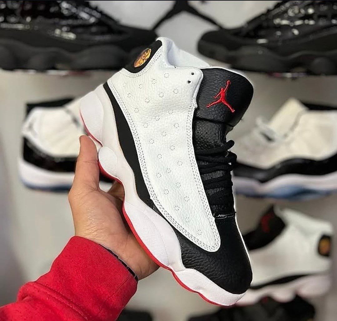 1c36dffd-acbf-4e75-8c00-24ad586d2e12.jpeg AIR JORDAN RETRO 13 "White Red" - Imagen 1